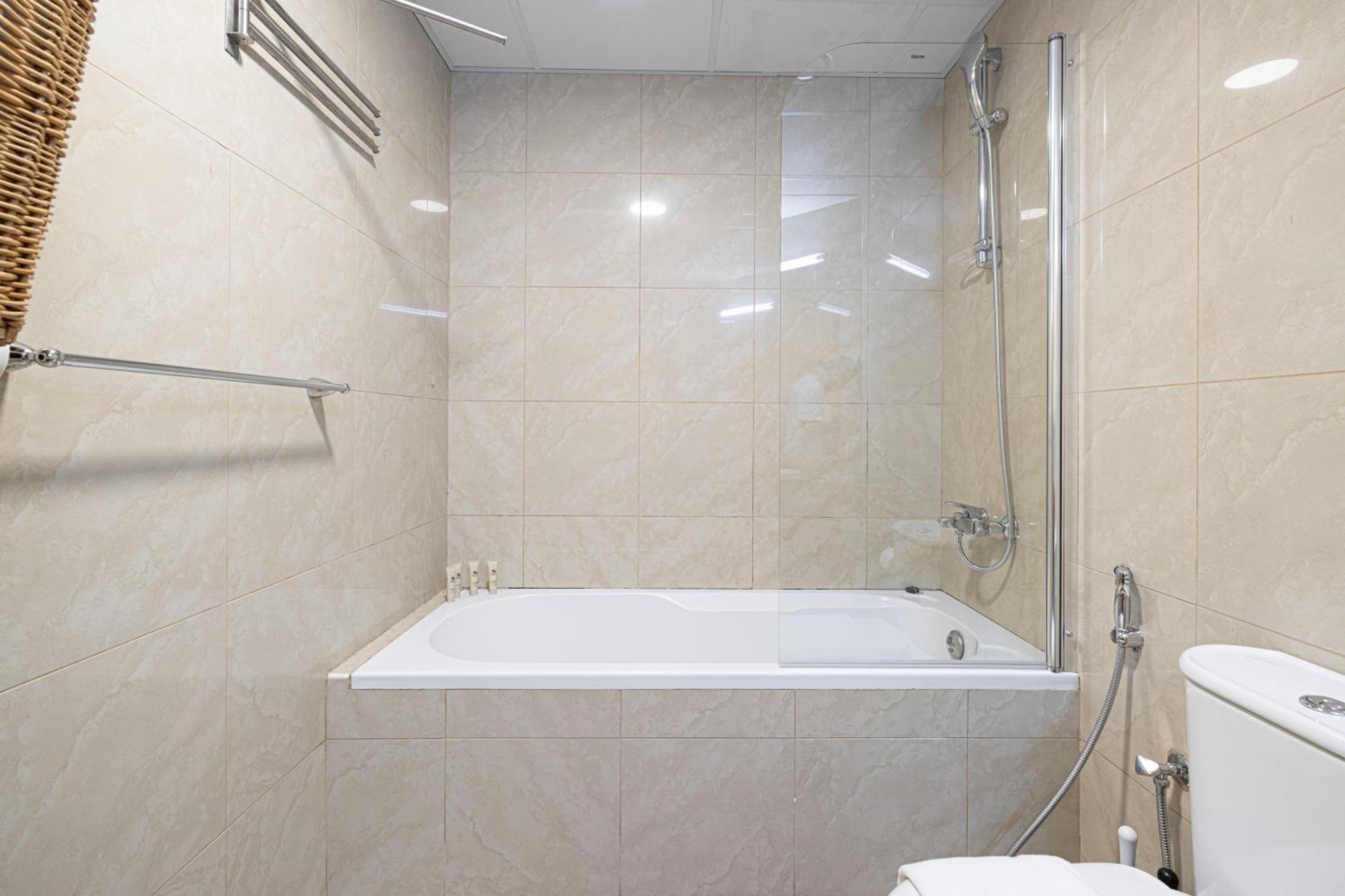 Prime Location - 2br With Spectacular Sea View Apartment
